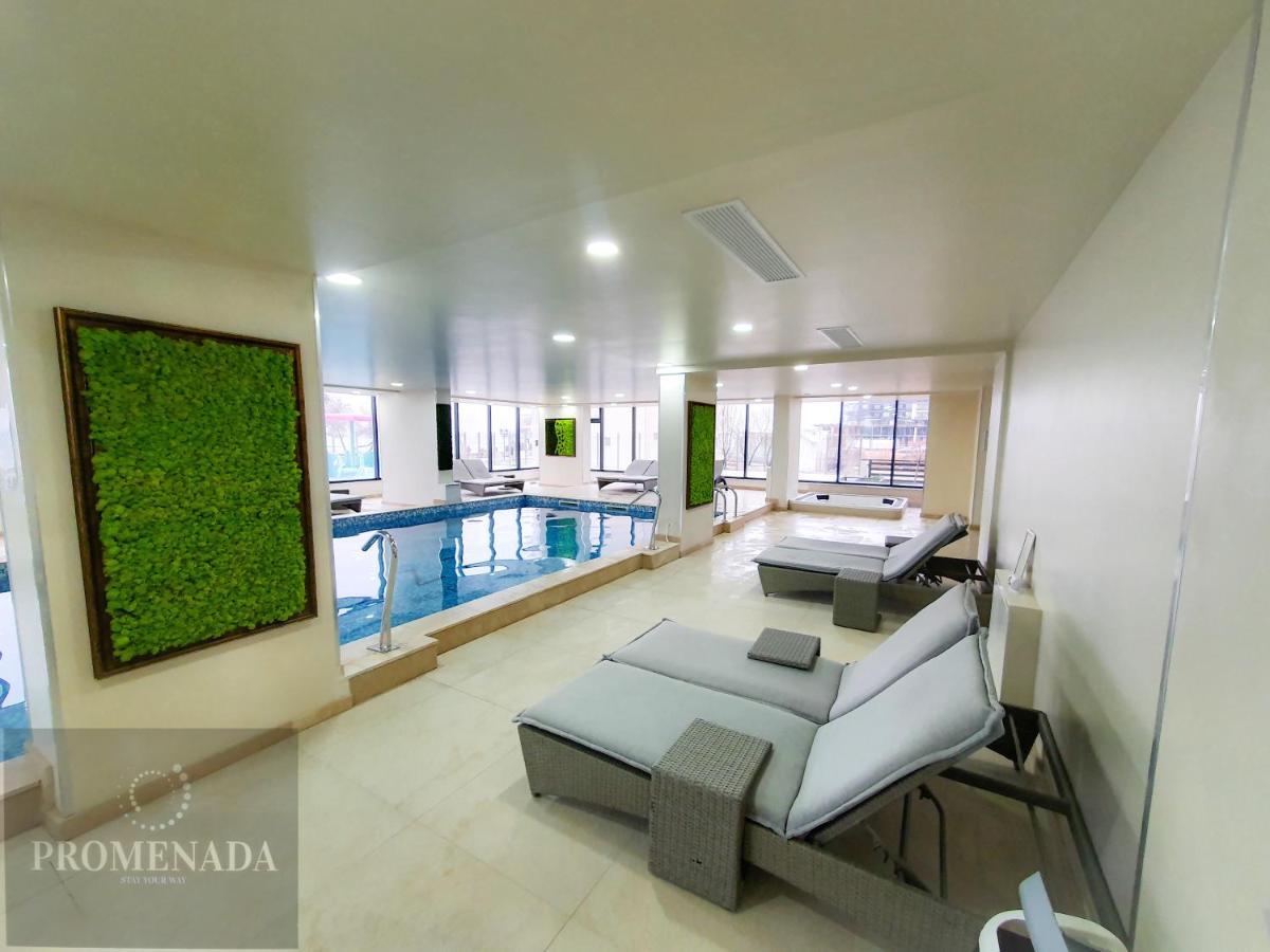 Sunrise Aparthotel Pool & Spa Mamaia Nord นาโวดาริ ภายนอก รูปภาพ
