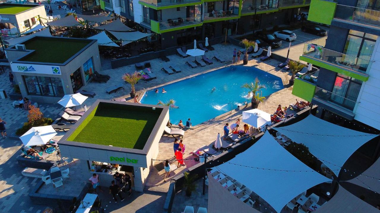 Sunrise Aparthotel Pool & Spa Mamaia Nord นาโวดาริ ภายนอก รูปภาพ